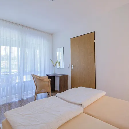 Ferienwohnpark Zwei-zimmer-apartment 49 05 Immenstaad am Bodensee