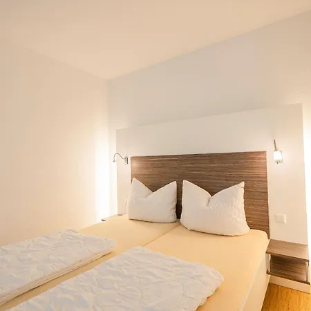 Ferienwohnpark Zwei-zimmer-apartment 49 05 Apartament Immenstaad am Bodensee